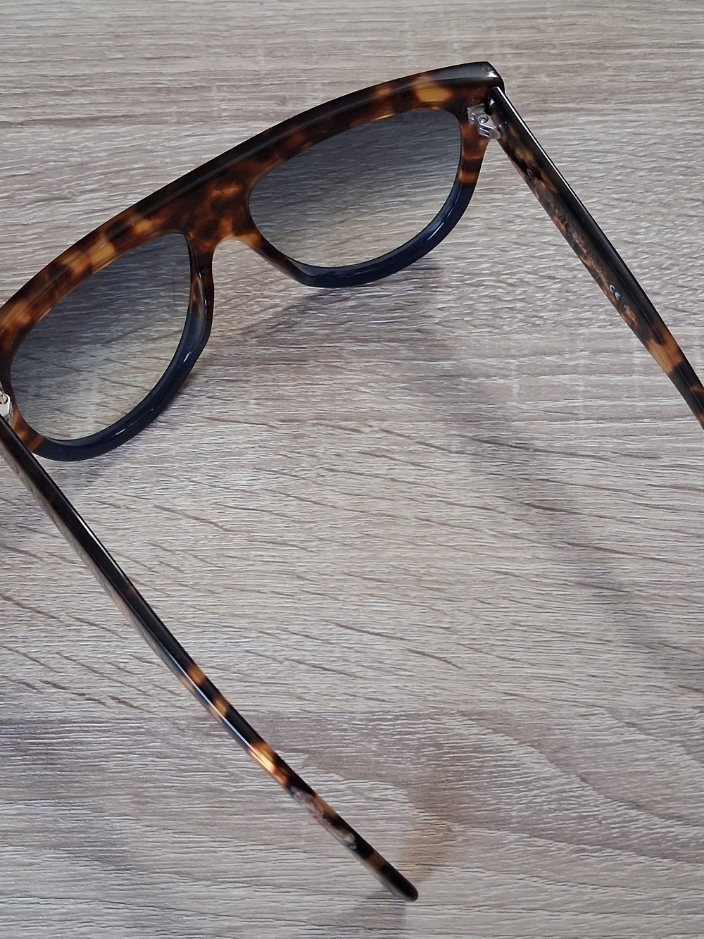 CÉLINE ShadowCL-41026 - Havana  and Blue Flat Top Sunglasses - Flawed - Picture 8 of 13